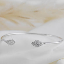 Load image into Gallery viewer, Silver torque leaf bangle
