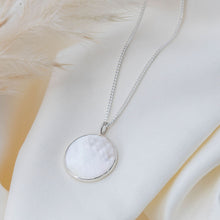 Load image into Gallery viewer, Mother of Pearl Disc Necklace
