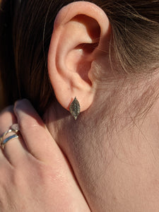 Sterling silver leaf stud earring